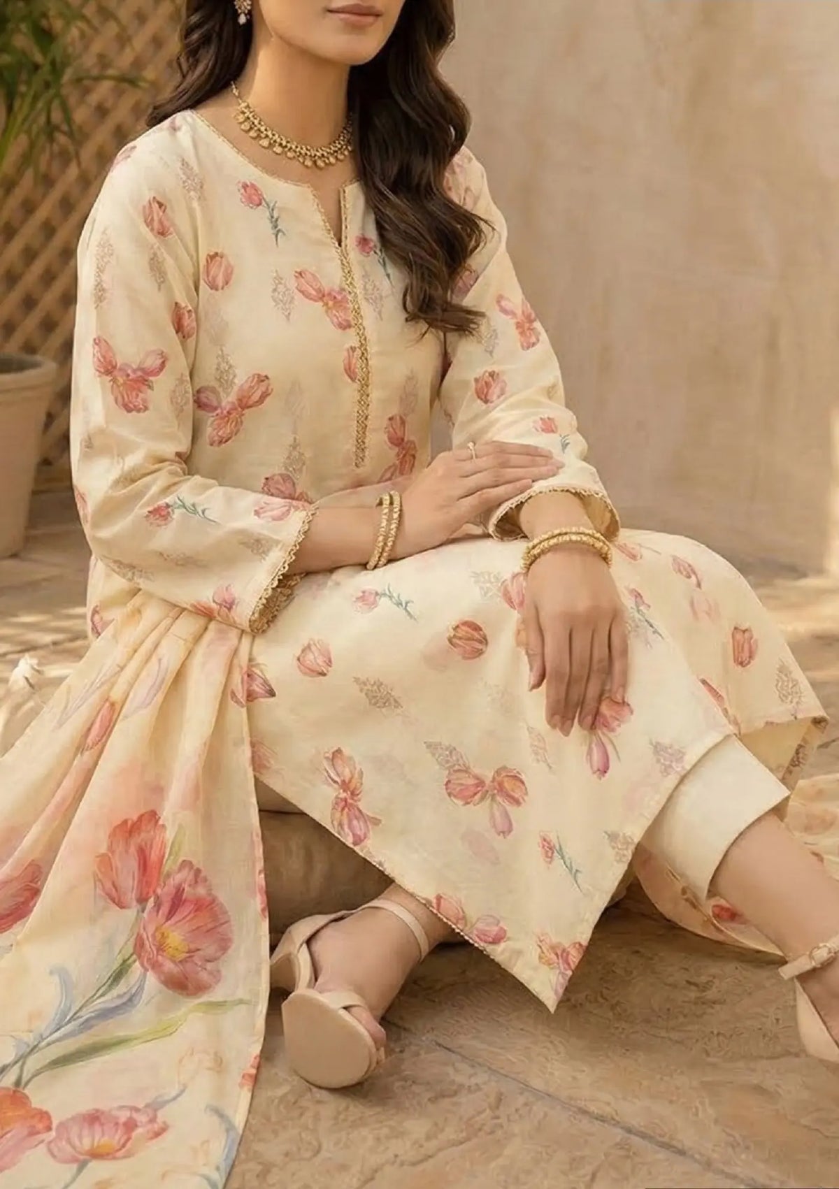 Ivory Tulip 3PC Broshia Lawn fabric and dupatta detail