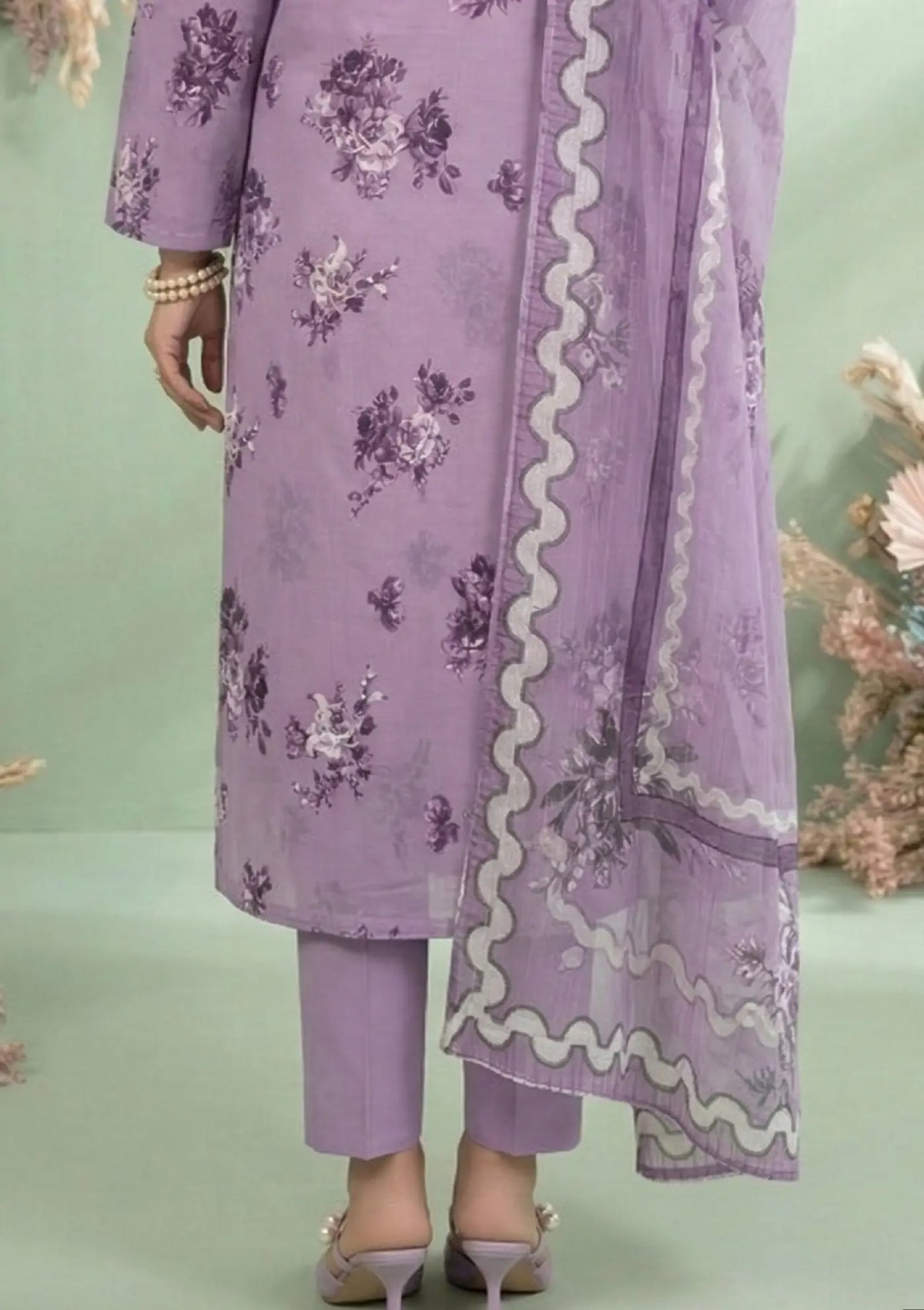 Lilac Muse 3PC Printed Lawn shirt print detail