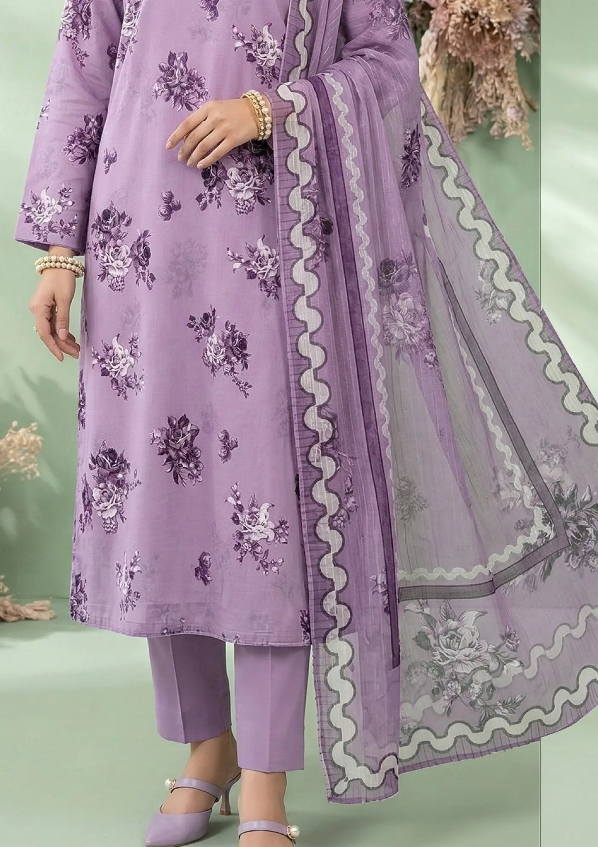 Lilac Muse 3PC Printed Lawn dupatta view