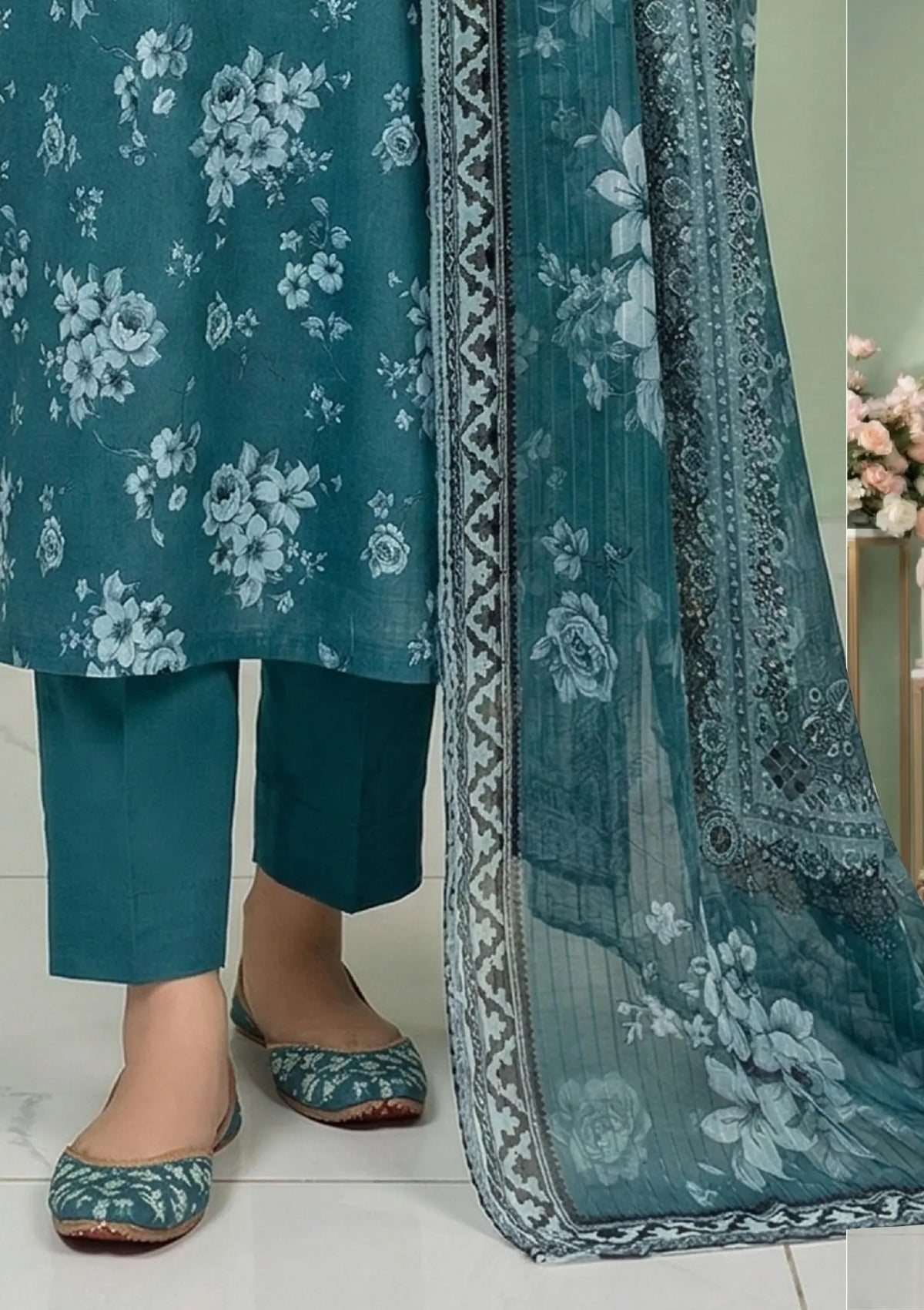 Teal Garden 3PC Printed Lawn shirt print detail
